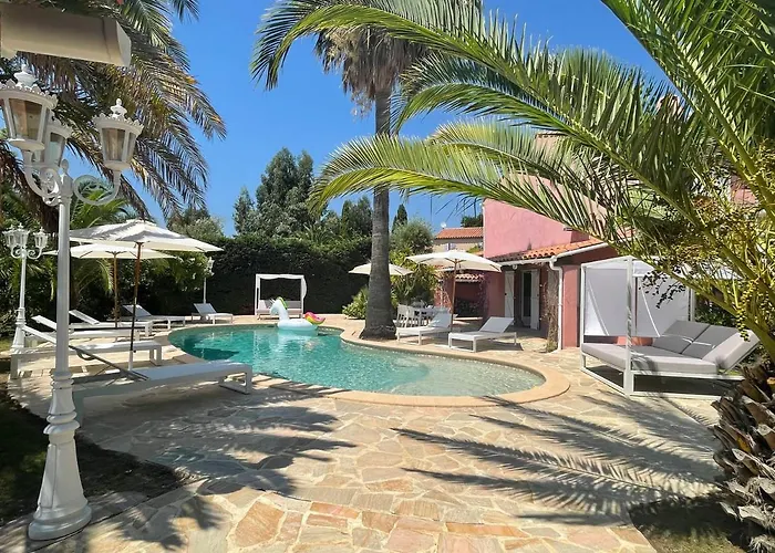 Fantastic Pool Villa 900M To The Beach; With Extravagant Big Garden