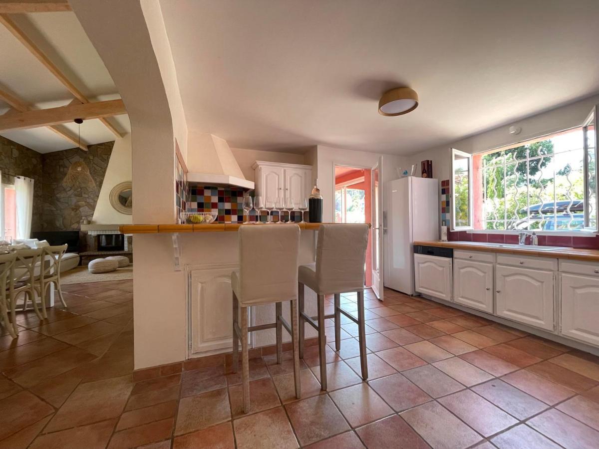 Fantastic Pool 900m To The Beach; With Extravagant Big Garden Villa