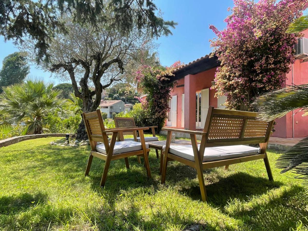 Fantastic Pool 900m To The Beach; With Extravagant Big Garden Villa Sainte-Maxime